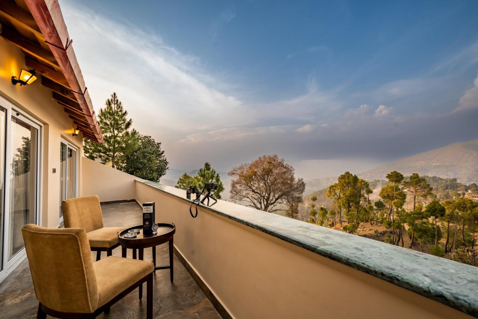 Little Frida- The Dak Bungalows Mukteshwar Bagian luar foto