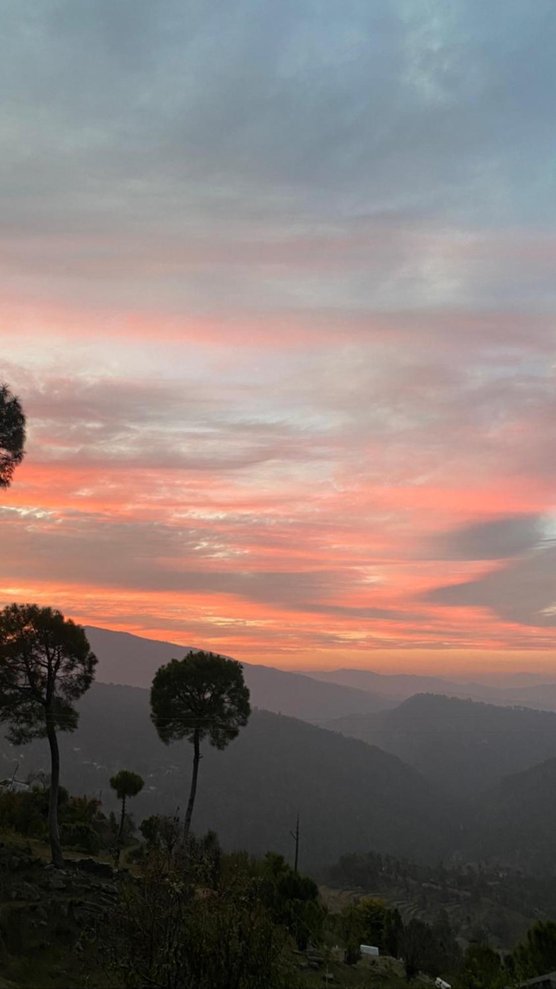 Little Frida- The Dak Bungalows Mukteshwar Bagian luar foto